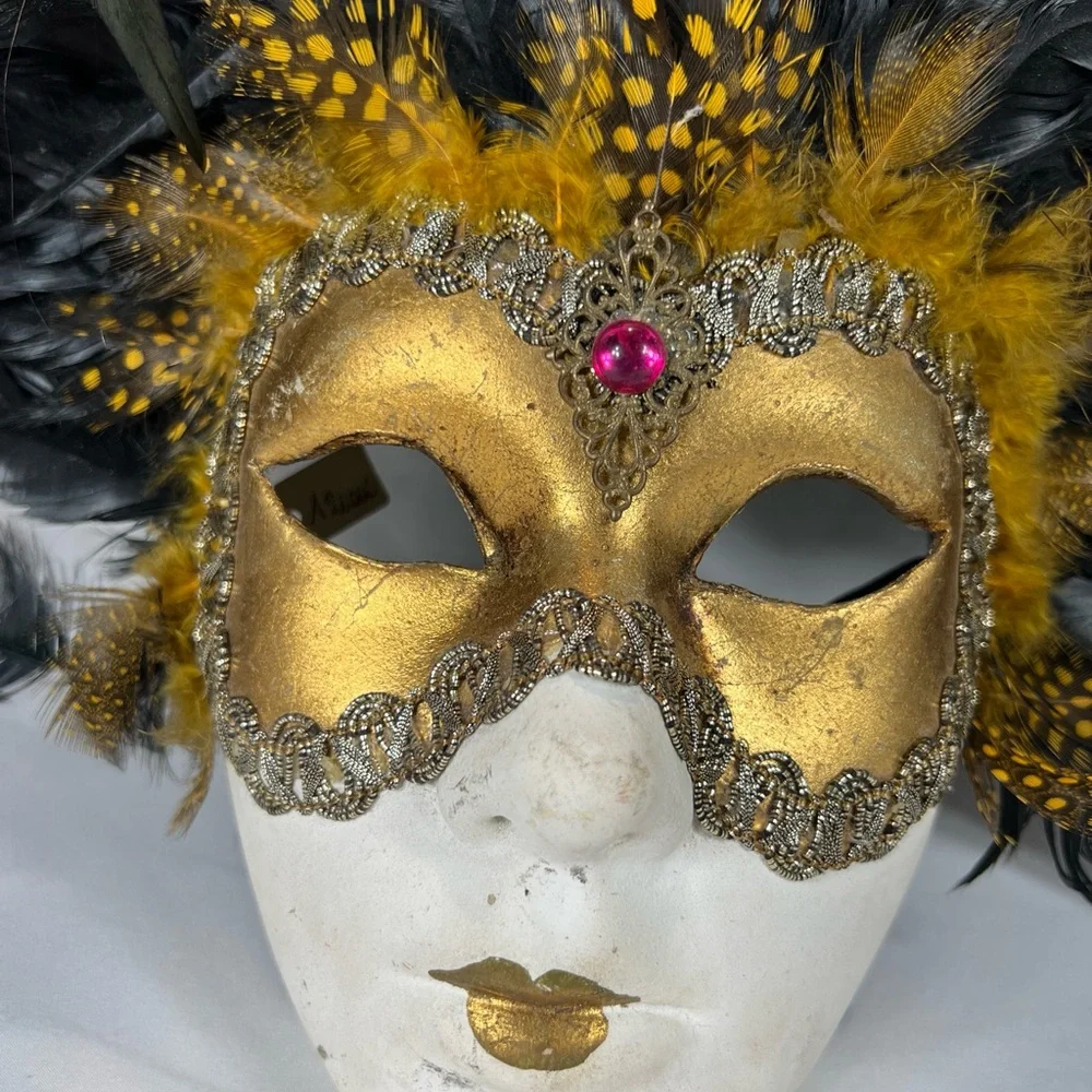 Venice Volto this exquisite